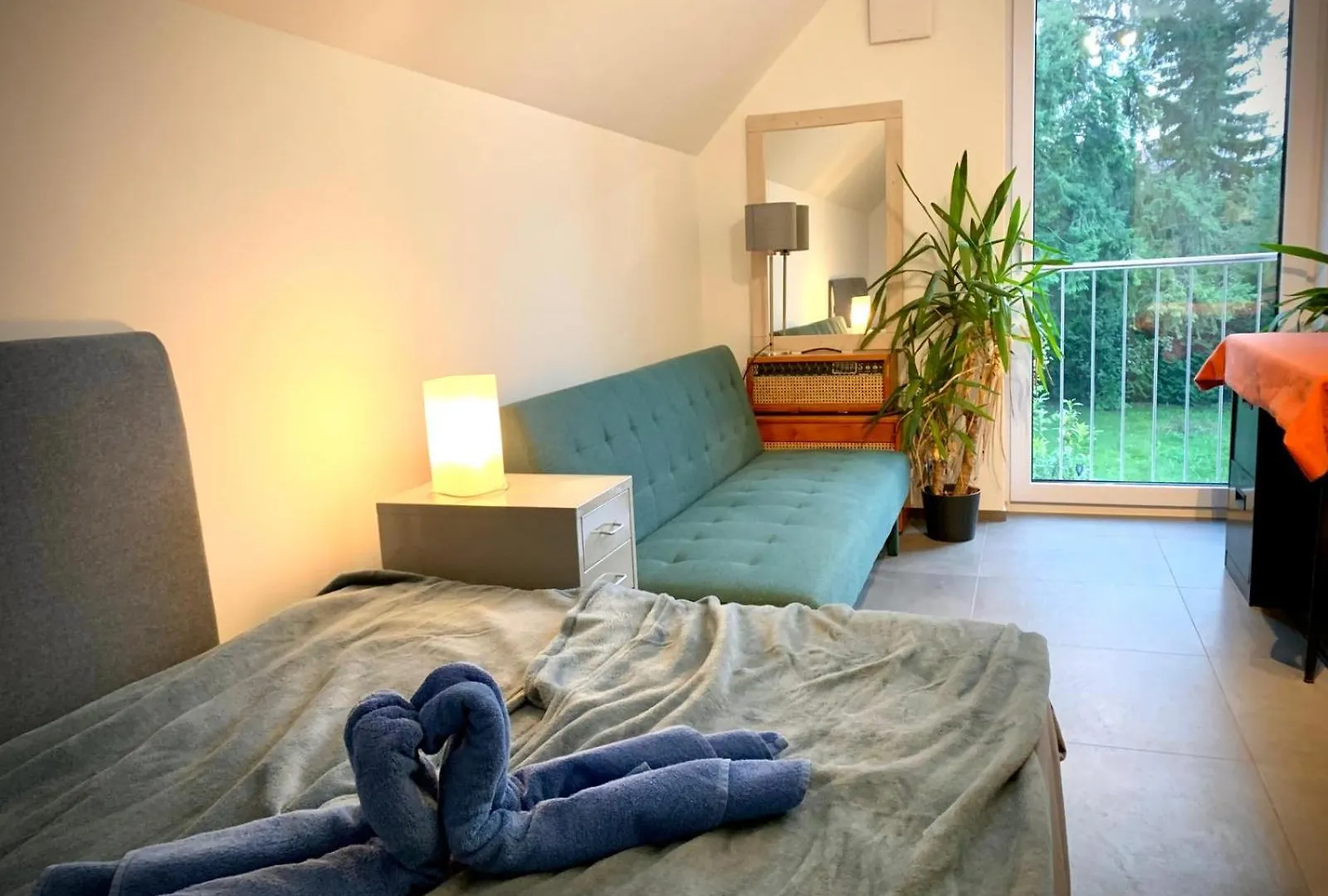 Jay Bird House Bed & Breakfast Munich 0*,